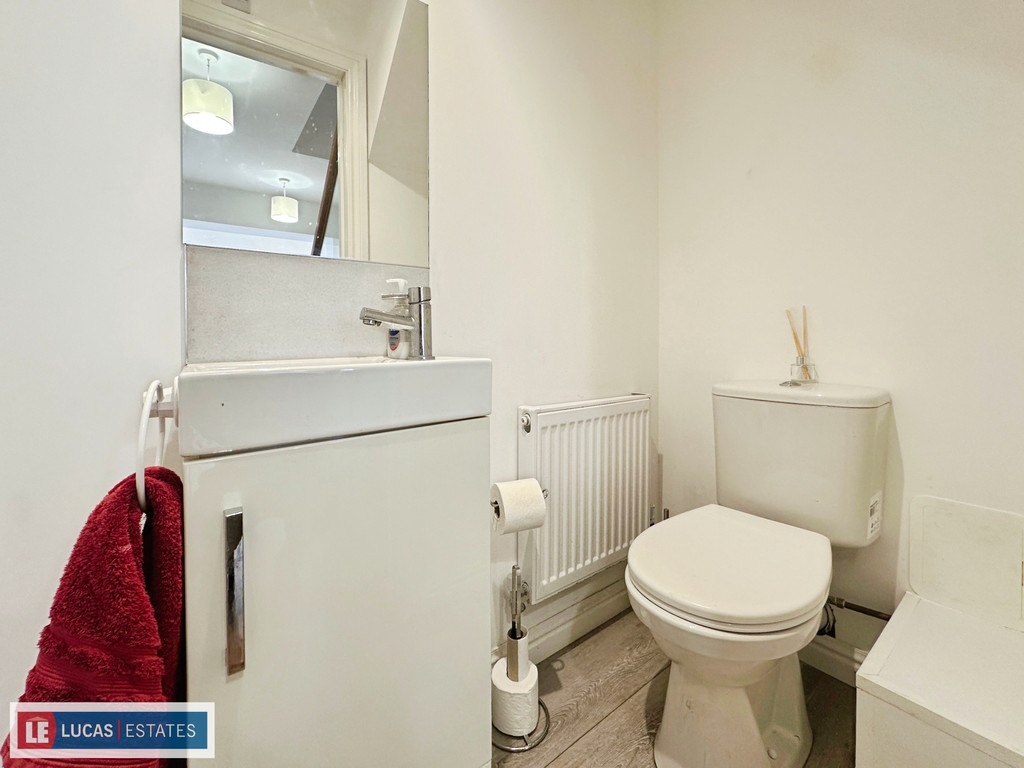 5 bed detached house for sale in The Hollies, Crumlin, Newport - Property Image 9