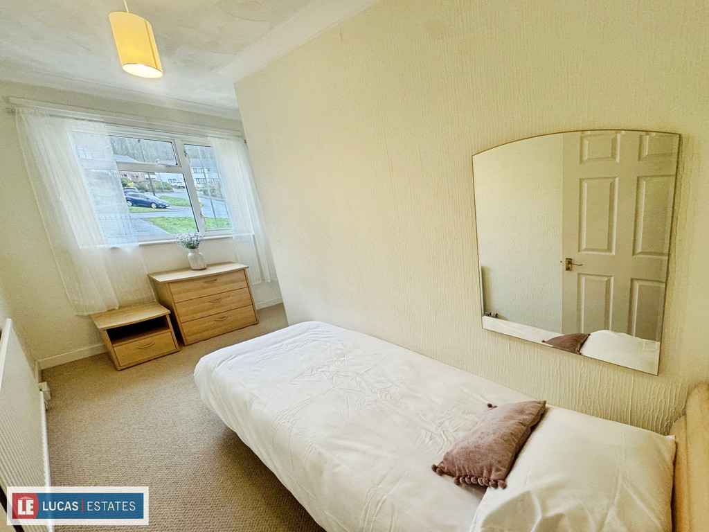 5 bed detached house for sale in Pen-y-cae, Ystrad Mynach  - Property Image 14