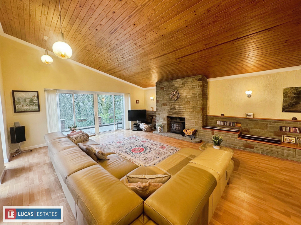 5 bed detached house for sale in Pen-y-cae, Ystrad Mynach  - Property Image 3