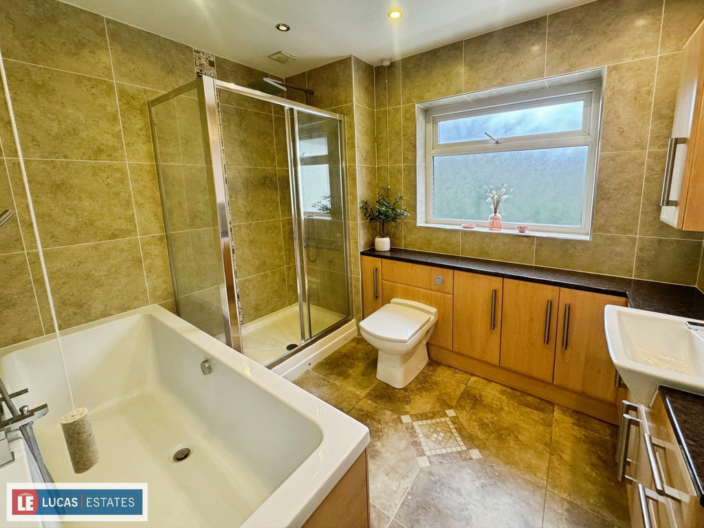 5 bed detached house for sale in Pen-y-cae, Ystrad Mynach  - Property Image 15