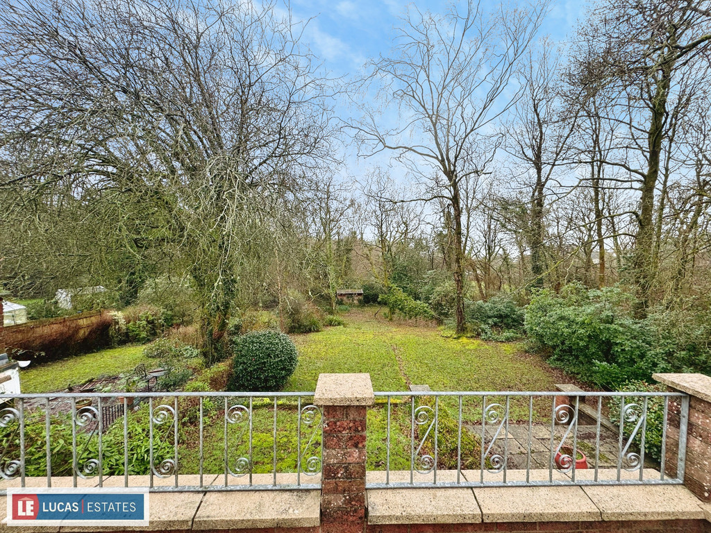 5 bed detached house for sale in Pen-y-cae, Ystrad Mynach  - Property Image 18