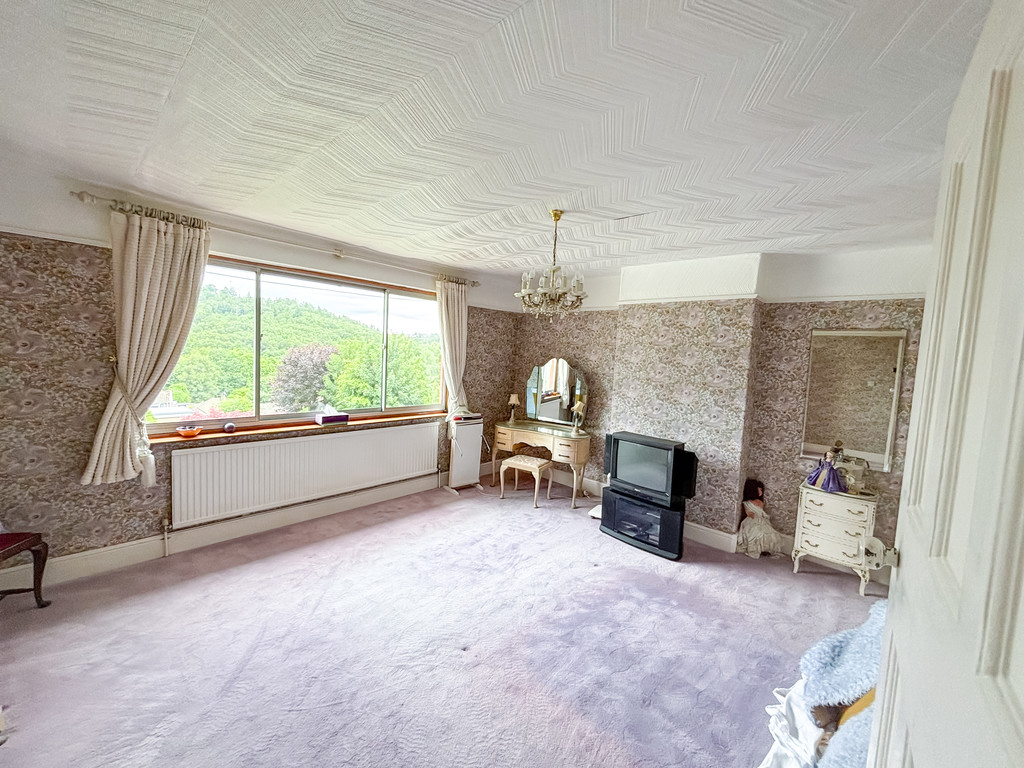 4 bed semi-detached house for sale in Park Lane, Ystrad Mynach  - Property Image 21