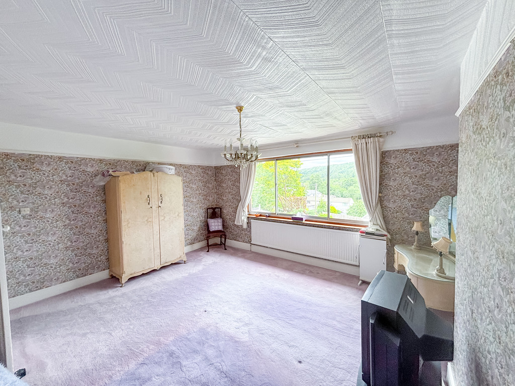 4 bed semi-detached house for sale in Park Lane, Ystrad Mynach  - Property Image 22