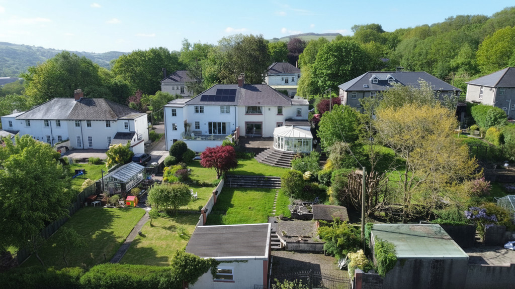 4 bed semi-detached house for sale in Park Lane, Ystrad Mynach  - Property Image 29