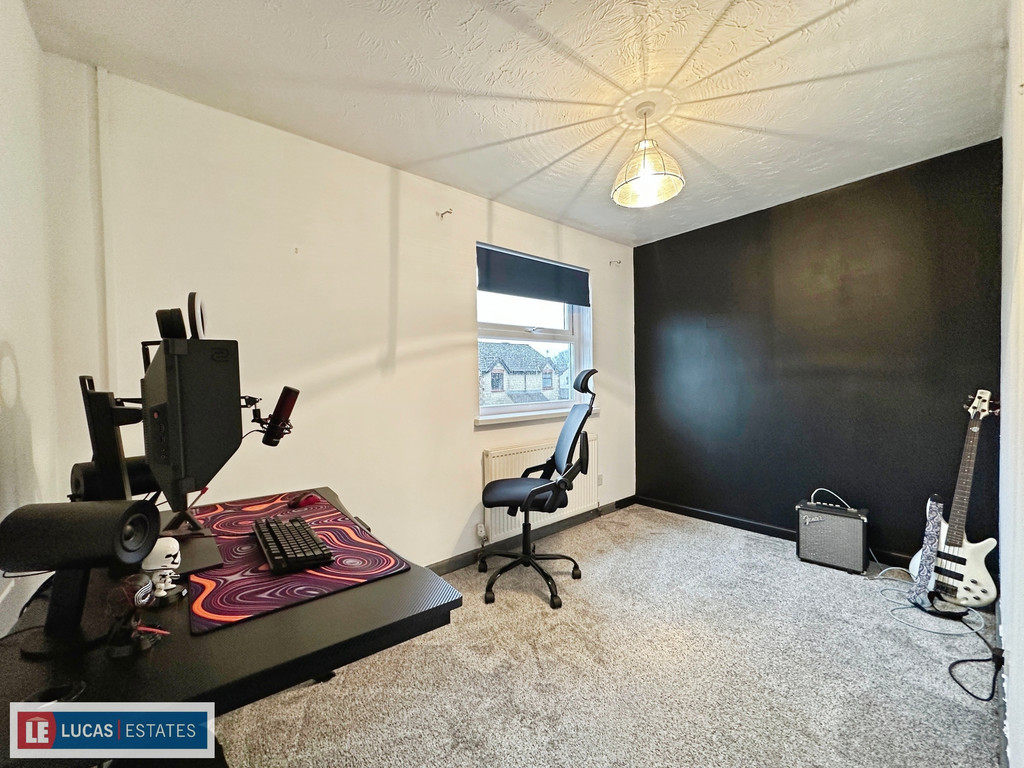 2 bed semi-detached house for sale in Llyswen, Penpedairheol - Property Image 9
