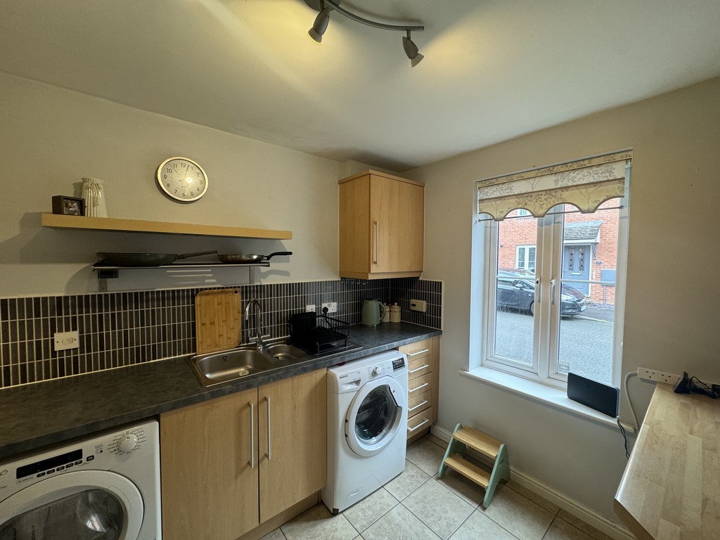 3 bed semi-detached house to rent in Bluebell View, Llanbradach, Caerphilly  - Property Image 4