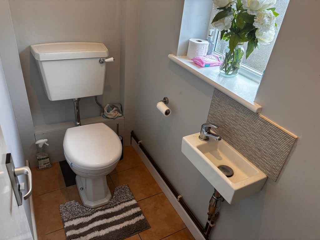 2 bed detached bungalow for sale in The Chase, Verwood, Bournemouth  - Property Image 9