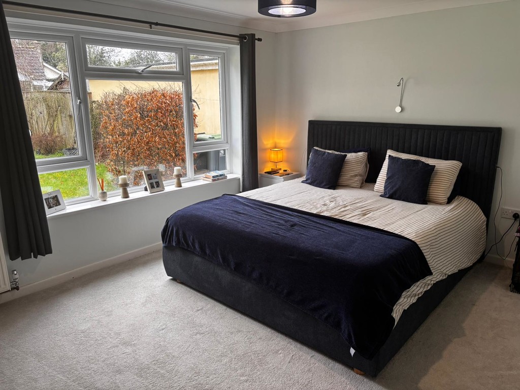 2 bed detached bungalow for sale in The Chase, Verwood, Bournemouth  - Property Image 10