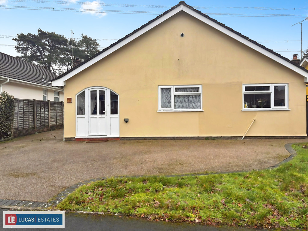 2 bed detached bungalow for sale in The Chase, Verwood, Bournemouth  - Property Image 19