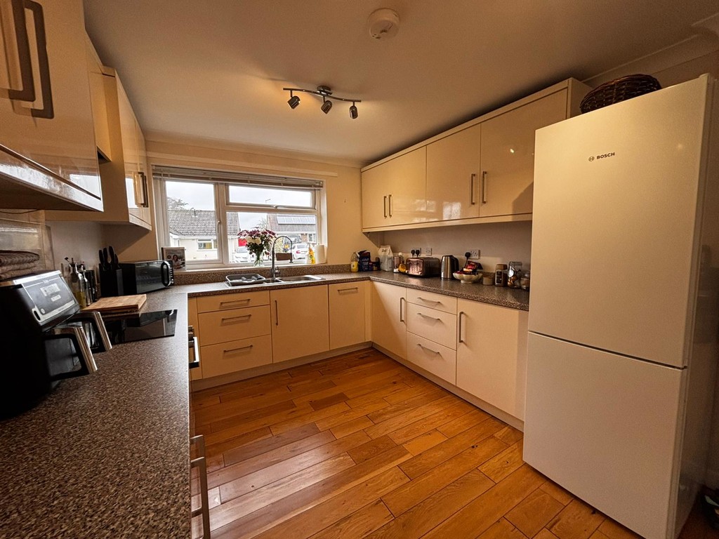 2 bed detached bungalow for sale in The Chase, Verwood, Bournemouth  - Property Image 6