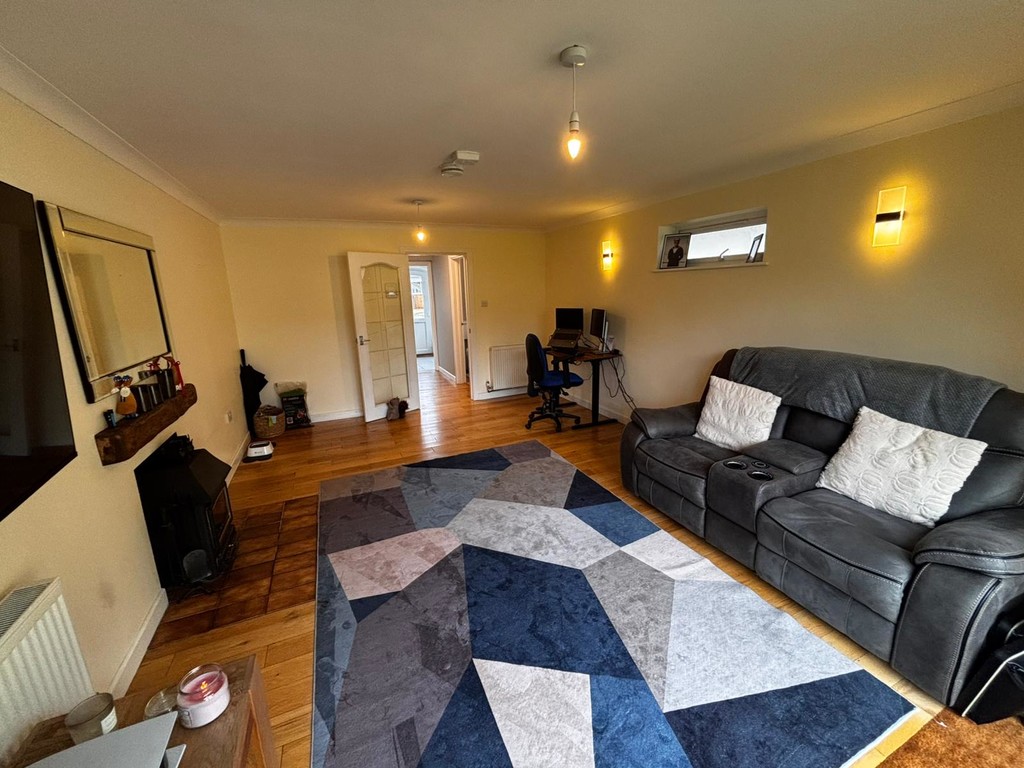 2 bed detached bungalow for sale in The Chase, Verwood, Bournemouth  - Property Image 3