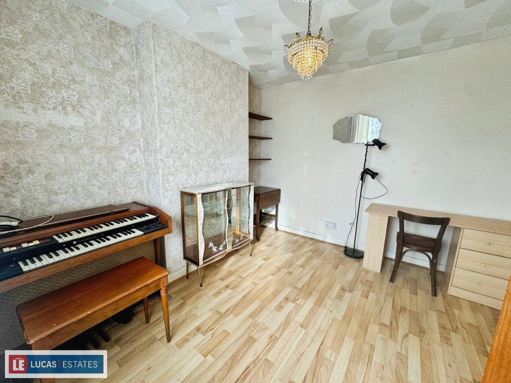 3 bed semi-detached house for sale in Gelliargwellt Road, Penybryn - Property Image 8
