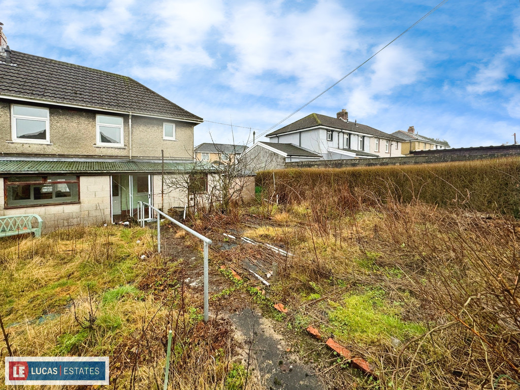 3 bed semi-detached house for sale in Gelliargwellt Road, Penybryn - Property Image 21
