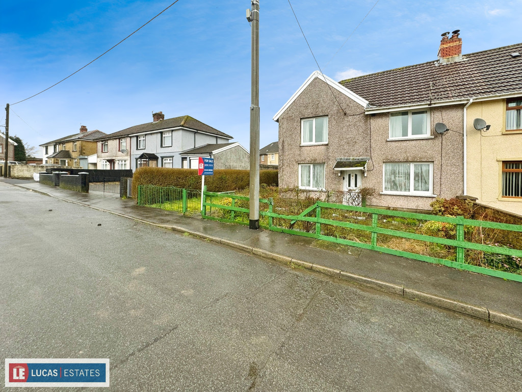 3 bed semi-detached house for sale in Gelliargwellt Road, Penybryn - Property Image 20