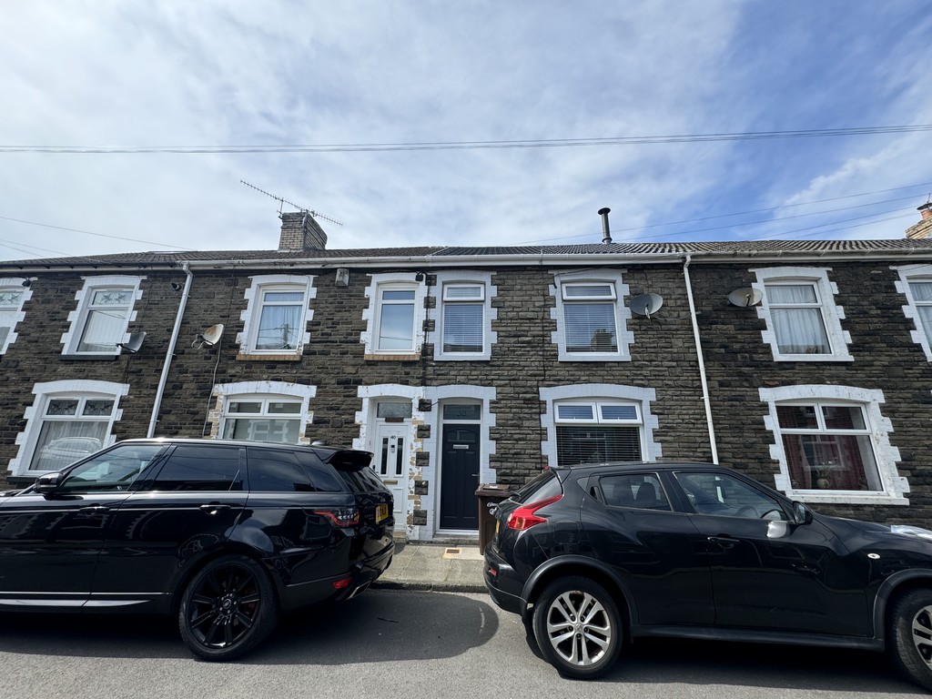 3 bed terraced house for sale in Hanbury Street, Glan Y Nant