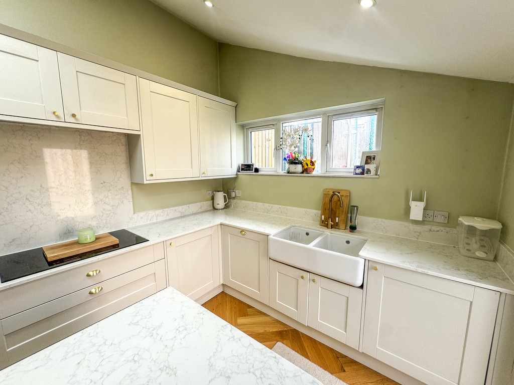 3 bed terraced house for sale in Hanbury Street, Glan Y Nant  - Property Image 4
