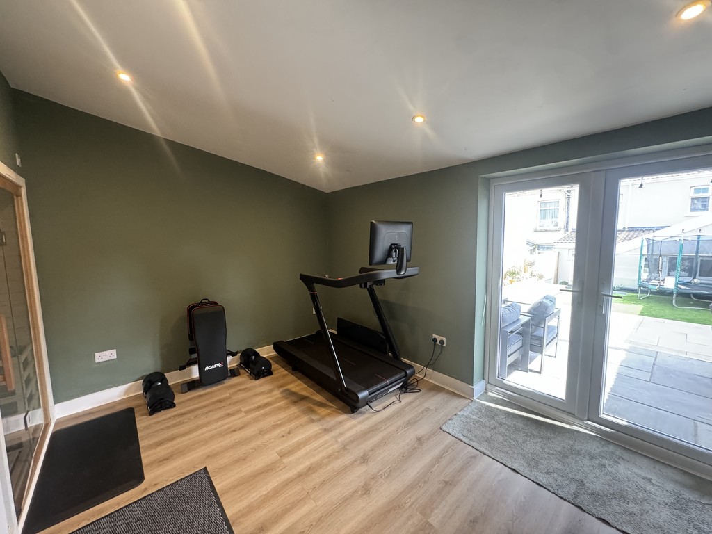 3 bed terraced house for sale in Hanbury Street, Glan Y Nant  - Property Image 16