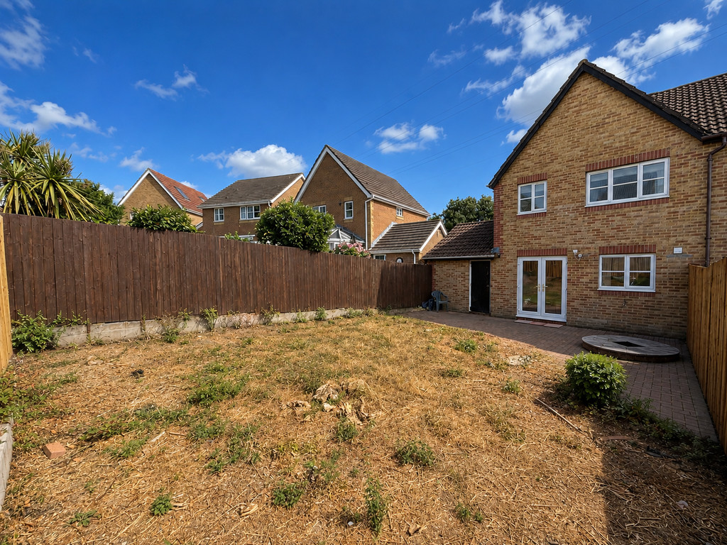 3 bed end of terrace house for sale in Sorrel Drive, Penpedairheol  - Property Image 21