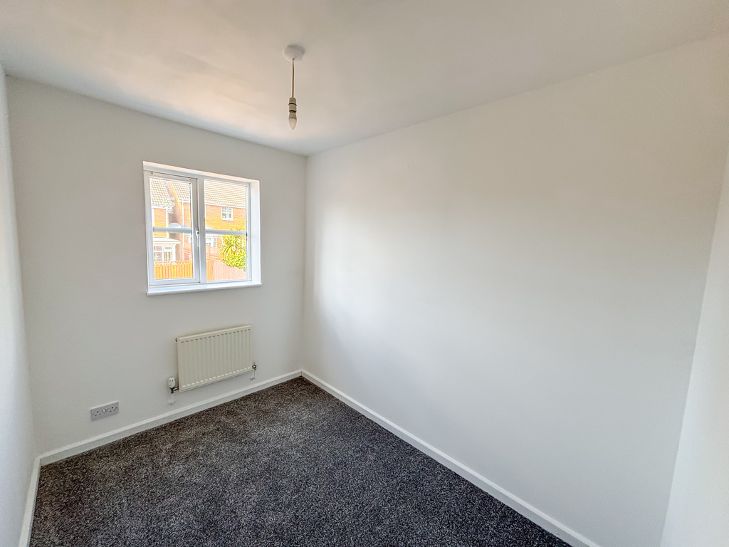3 bed end of terrace house for sale in Sorrel Drive, Penpedairheol  - Property Image 15