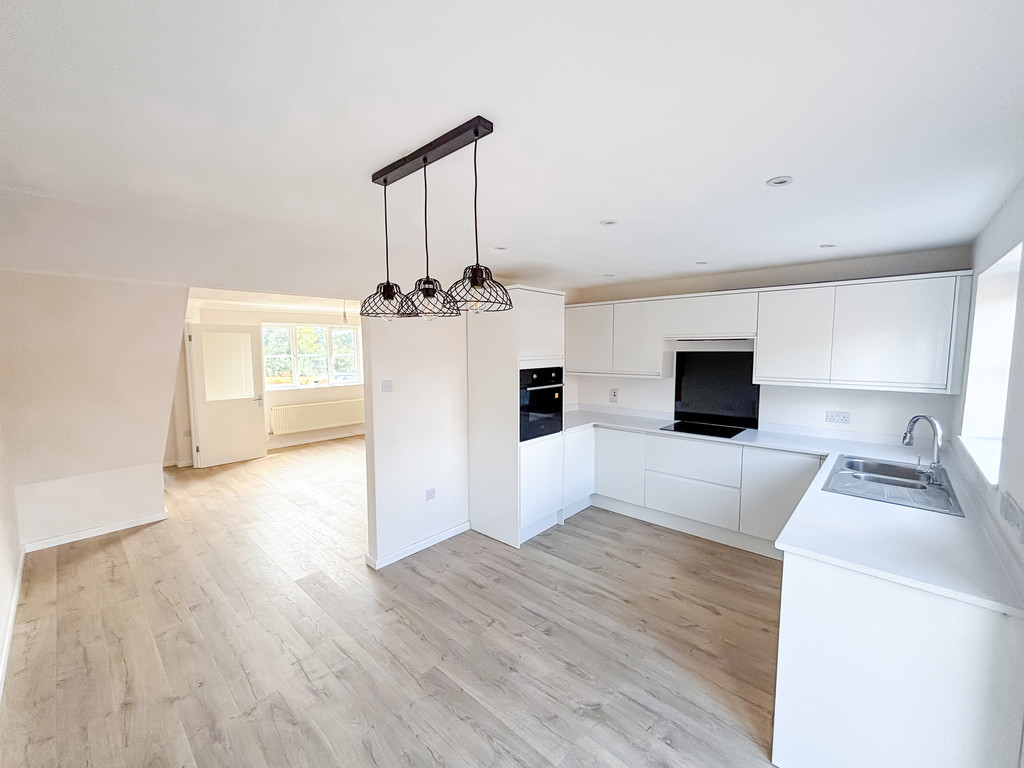 3 bed end of terrace house for sale in Sorrel Drive, Penpedairheol  - Property Image 7