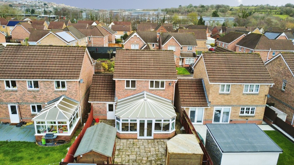 3 bed detached house for sale in Stryd Hywel Harris, Ystrad Mynach  - Property Image 17