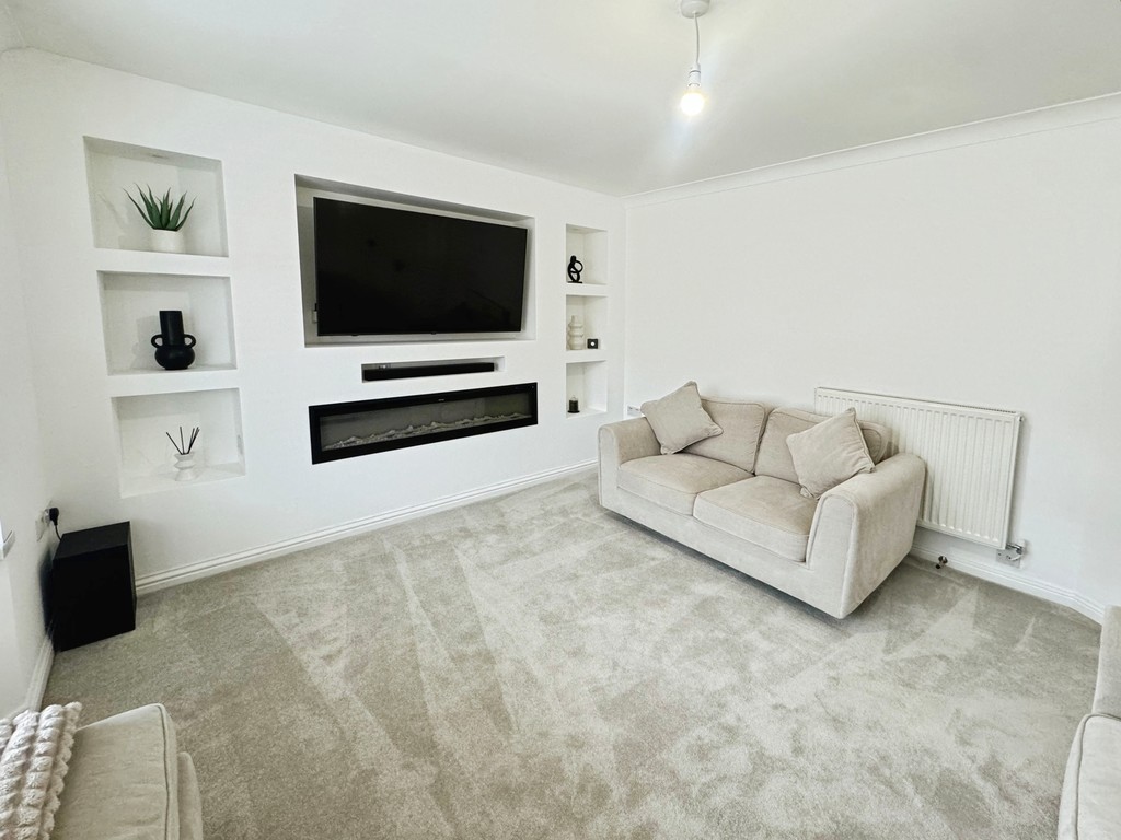3 bed detached house for sale in Stryd Hywel Harris, Ystrad Mynach  - Property Image 6