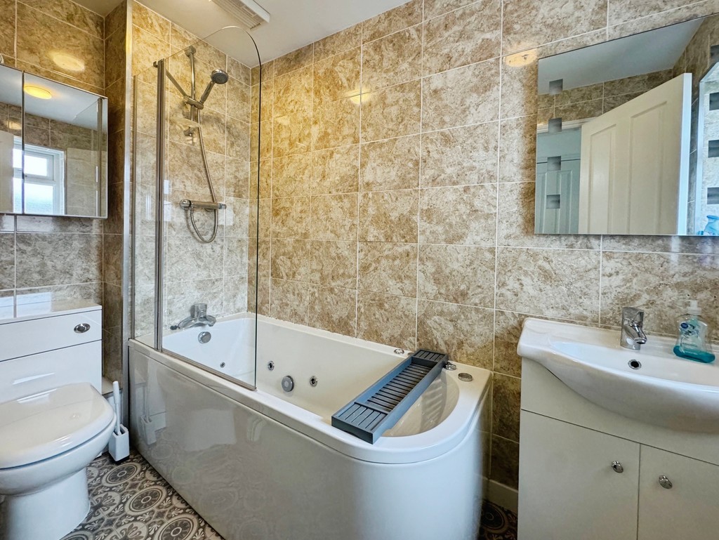 3 bed detached house for sale in Stryd Hywel Harris, Ystrad Mynach  - Property Image 14