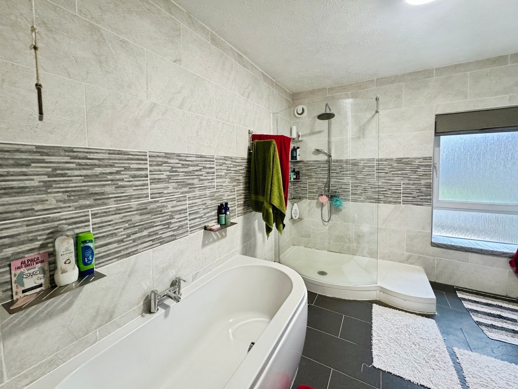 2 bed terraced house for sale in Brynavon Terrace, Hengoed  - Property Image 12