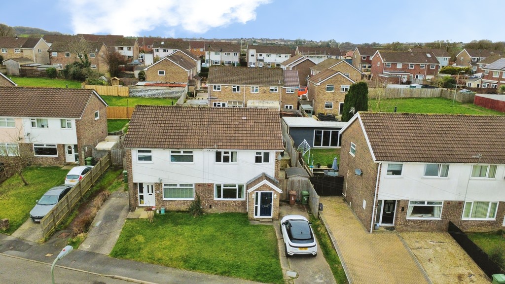 3 bed semi-detached house for sale in Rhosili Road, Cefn Hengoed