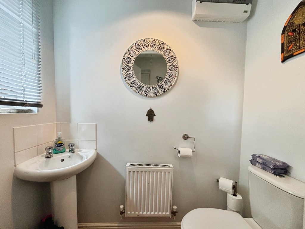 2 bed terraced house for sale in Pwll Yr Allt, Tir-y-berth  - Property Image 8