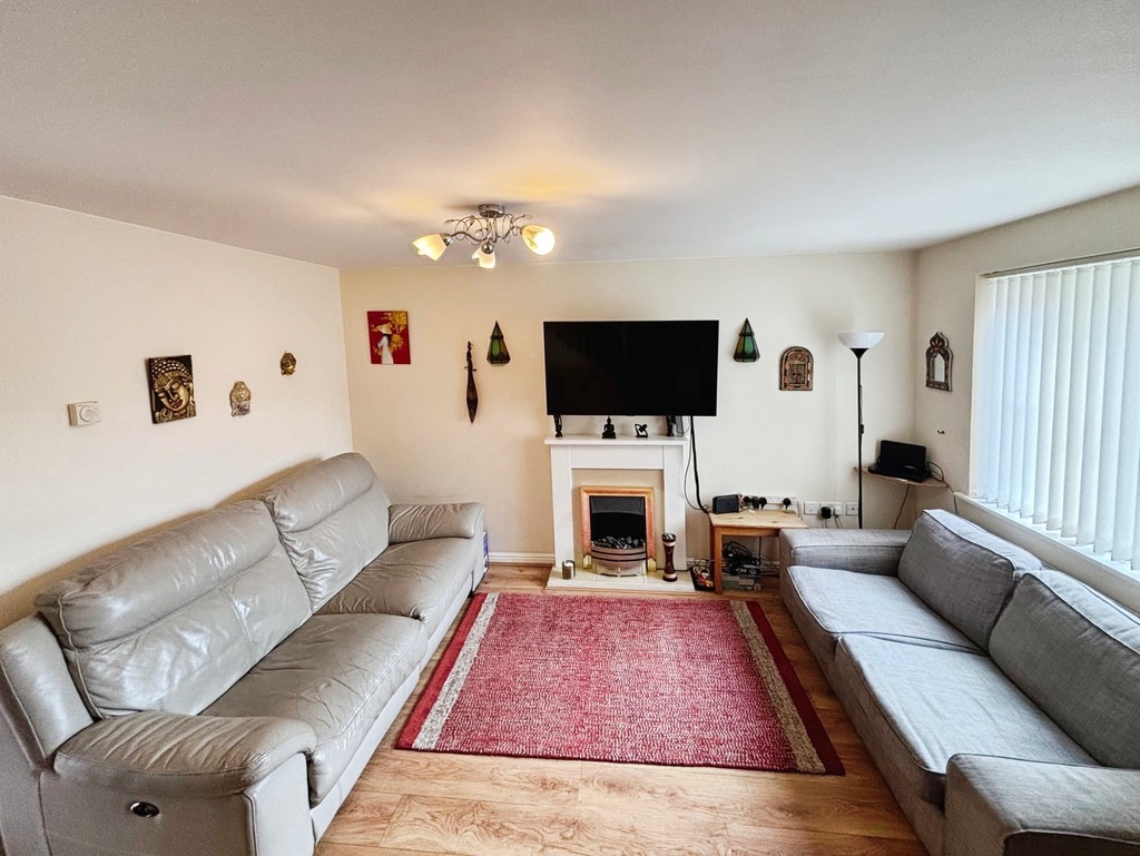 2 bed terraced house for sale in Pwll Yr Allt, Tir-y-berth  - Property Image 6