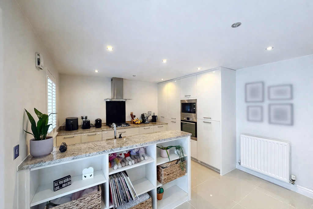 4 bed detached house for sale in Brambling Crescent, Cwm Calon  - Property Image 4