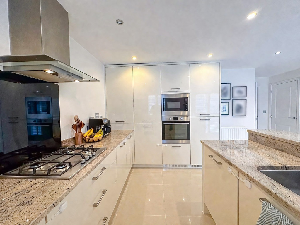 4 bed detached house for sale in Brambling Crescent, Cwm Calon  - Property Image 8