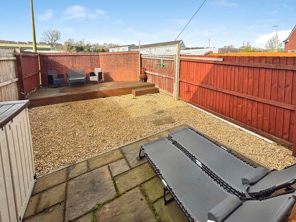 3 bed semi-detached house for sale in Farm Close, Tir-y-berth - Property Image 17