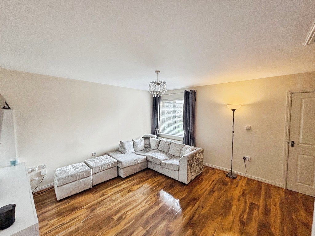 3 bed semi-detached house for sale in Farm Close, Tir-y-berth - Property Image 8