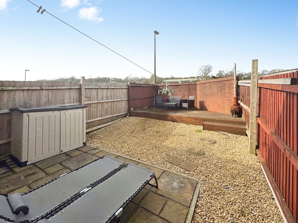 3 bed semi-detached house for sale in Farm Close, Tir-y-berth - Property Image 18