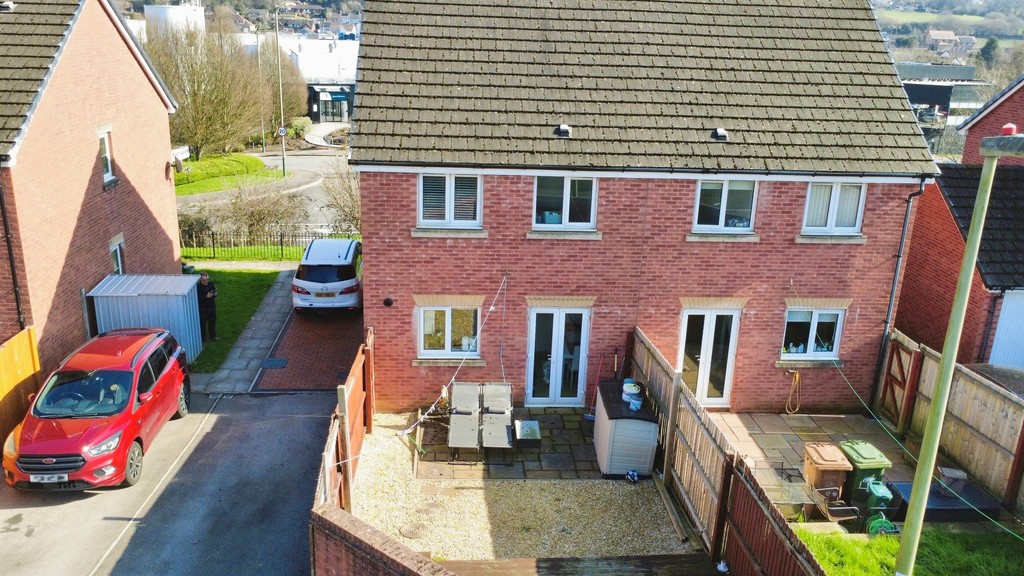 3 bed semi-detached house for sale in Farm Close, Tir-y-berth - Property Image 20