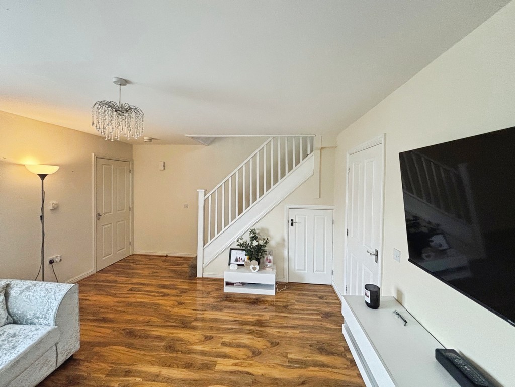 3 bed semi-detached house for sale in Farm Close, Tir-y-berth - Property Image 9