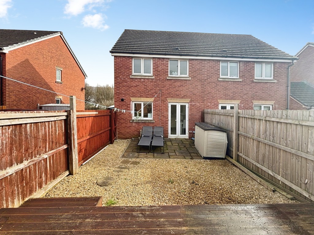3 bed semi-detached house for sale in Farm Close, Tir-y-berth - Property Image 19