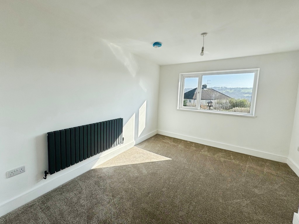 3 bed semi-detached house for sale in Brynglas Avenue, Pontllanfraith  - Property Image 10