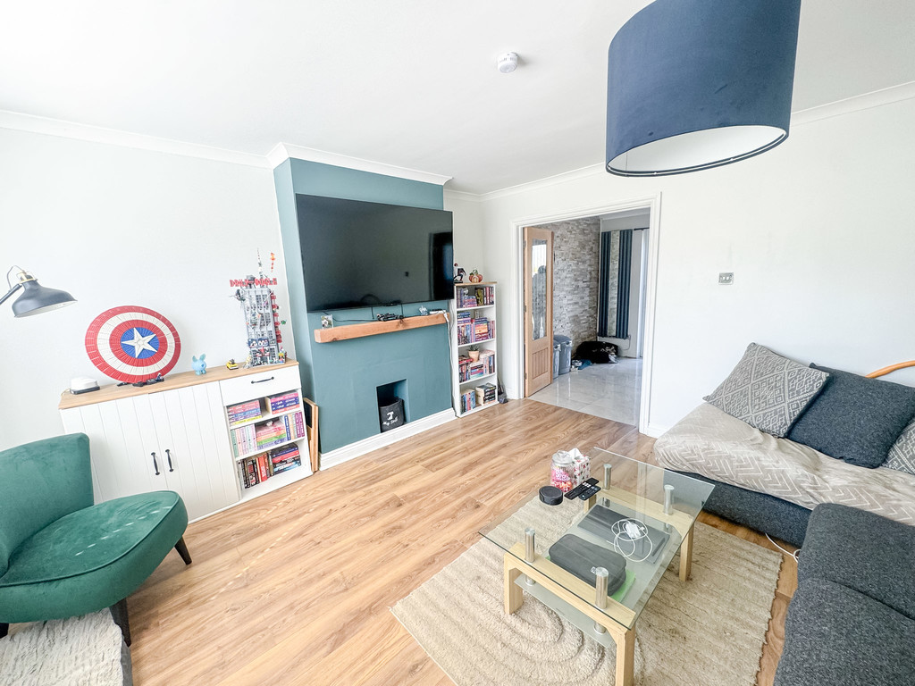 3 bed semi-detached house for sale in Birch Crescent, Cefn Hengoed  - Property Image 6