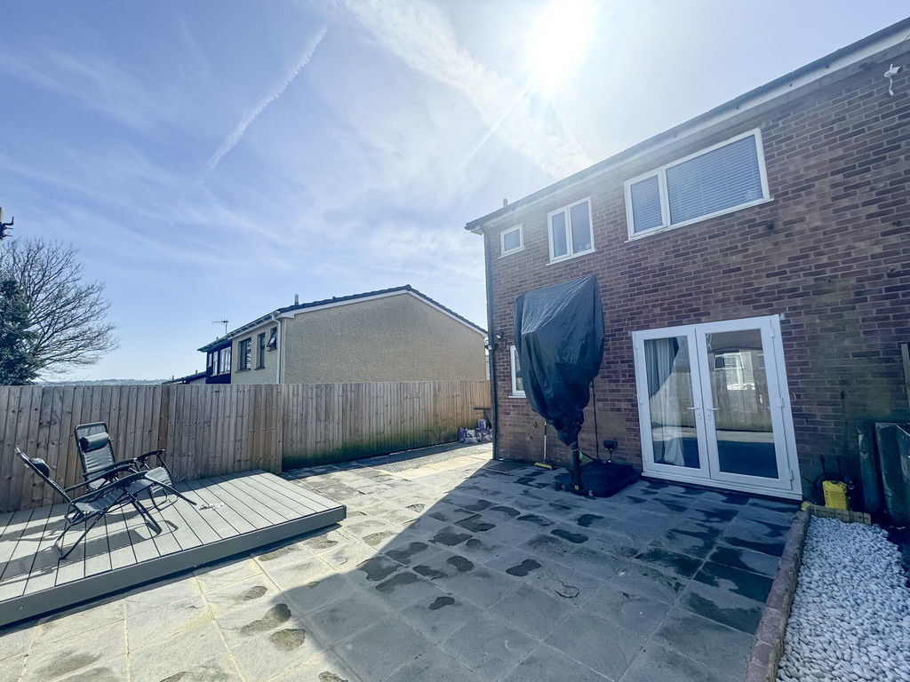 3 bed semi-detached house for sale in Birch Crescent, Cefn Hengoed  - Property Image 13