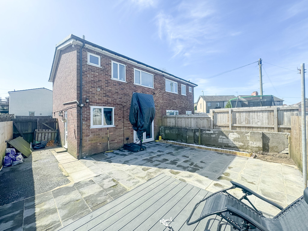 3 bed semi-detached house for sale in Birch Crescent, Cefn Hengoed  - Property Image 14