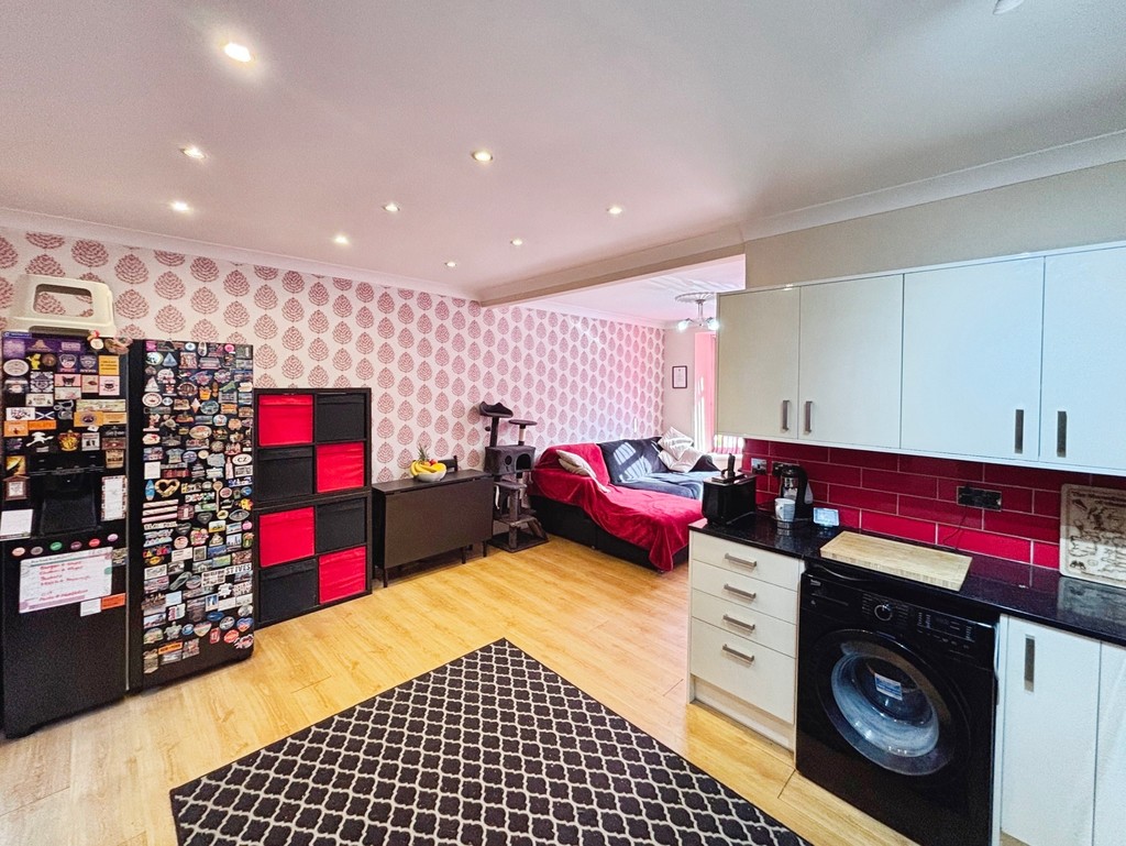 2 bed terraced house for sale in North Road, Newbridge  - Property Image 7