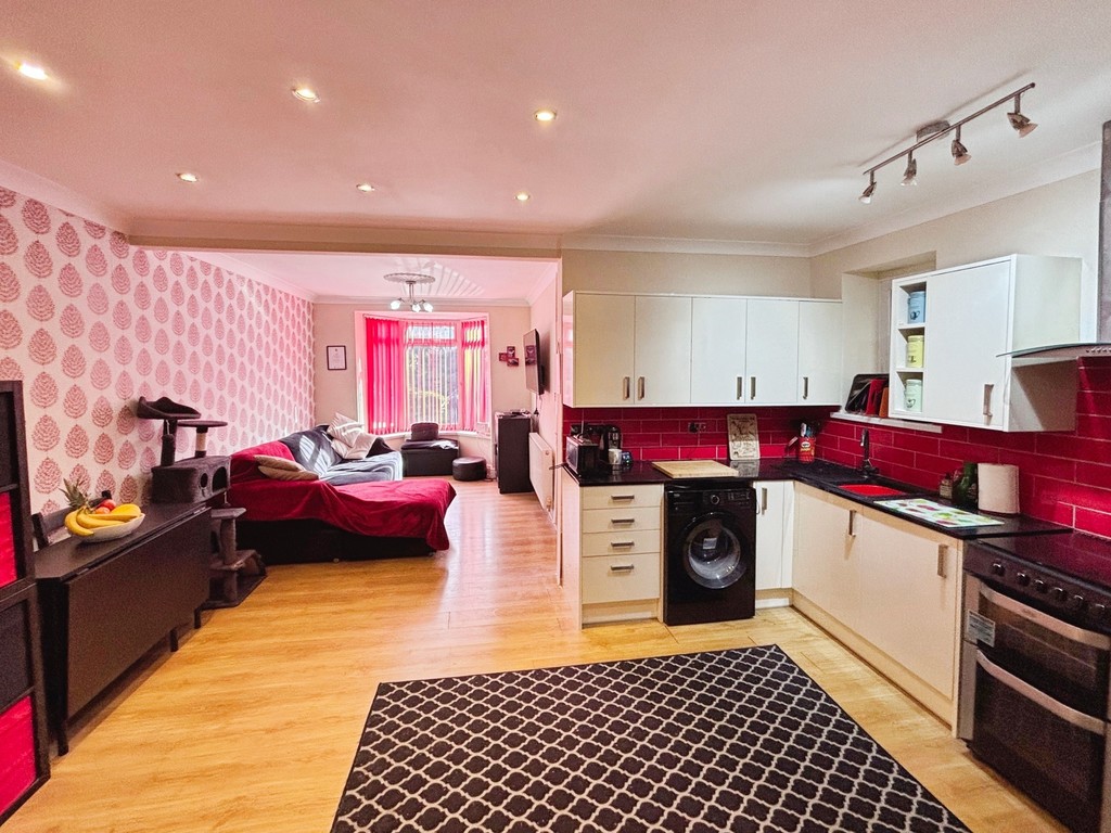 2 bed terraced house for sale in North Road, Newbridge  - Property Image 8