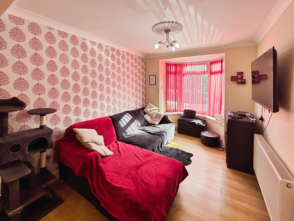 2 bed terraced house for sale in North Road, Newbridge  - Property Image 3