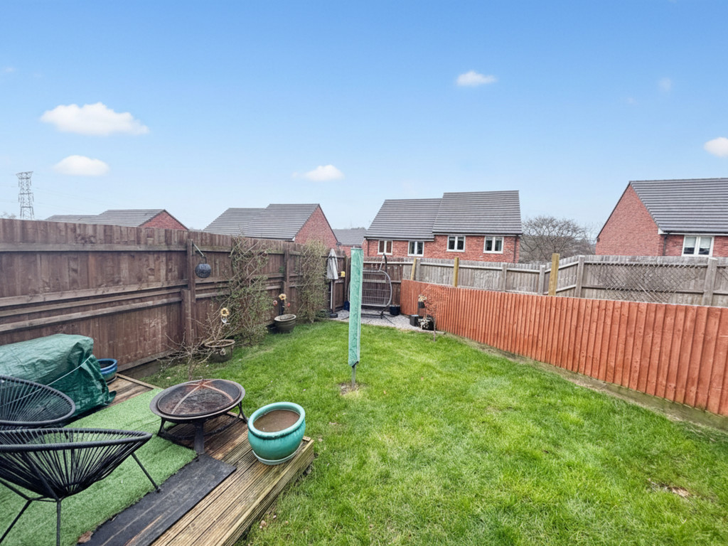 3 bed semi-detached house for sale in Bryngolwg, Crumlin  - Property Image 19