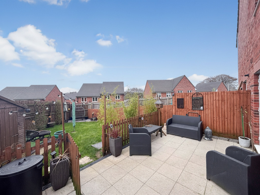 3 bed semi-detached house for sale in Bryngolwg, Crumlin  - Property Image 18