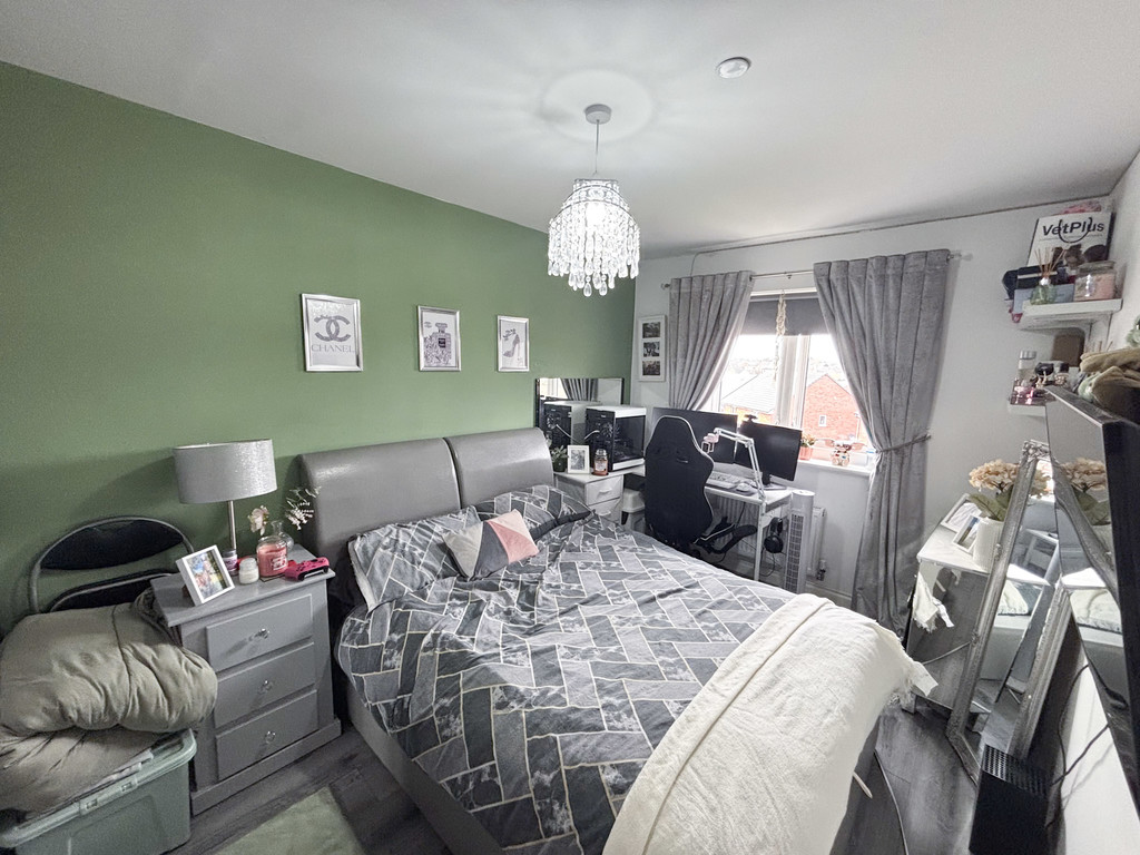 3 bed semi-detached house for sale in Bryngolwg, Crumlin  - Property Image 13