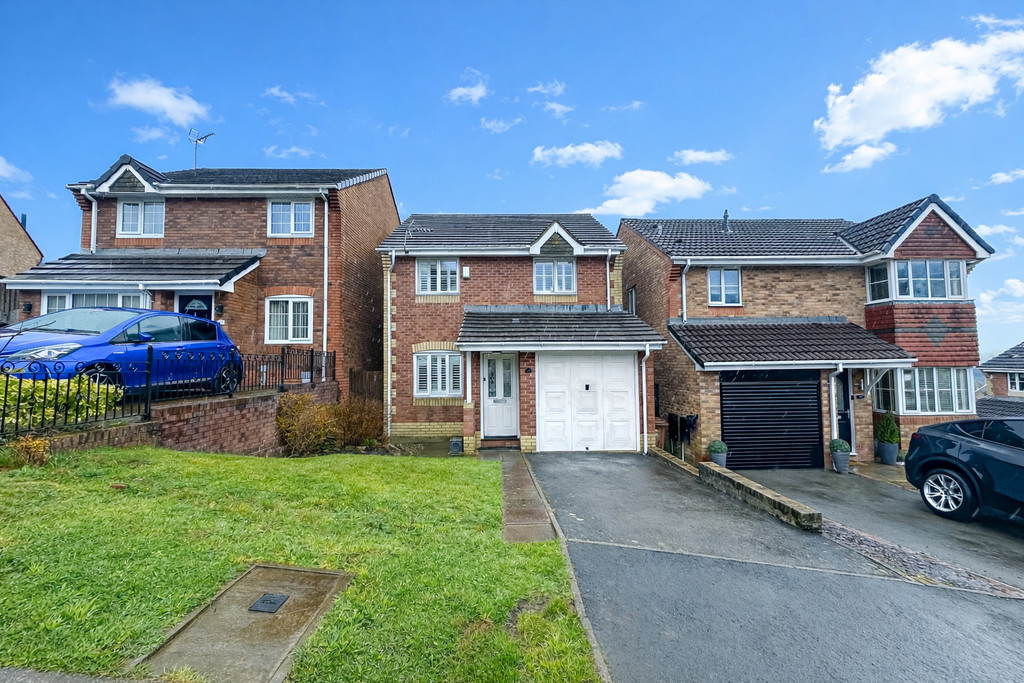 3 bed detached house for sale in Y Cedrwydden, Blackwood  - Property Image 2